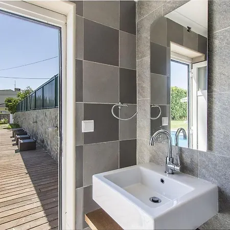 Bir Otimo - Wonderful 5 Bedroom In - Superb Interior Furnishings - Perfect For F Willa