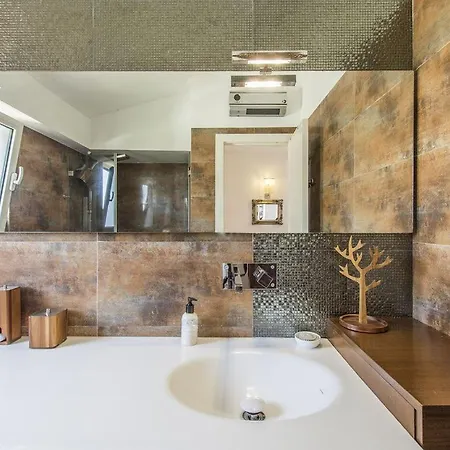 Bir Otimo - Wonderful 5 Bedroom In - Superb Interior Furnishings - Perfect For F *